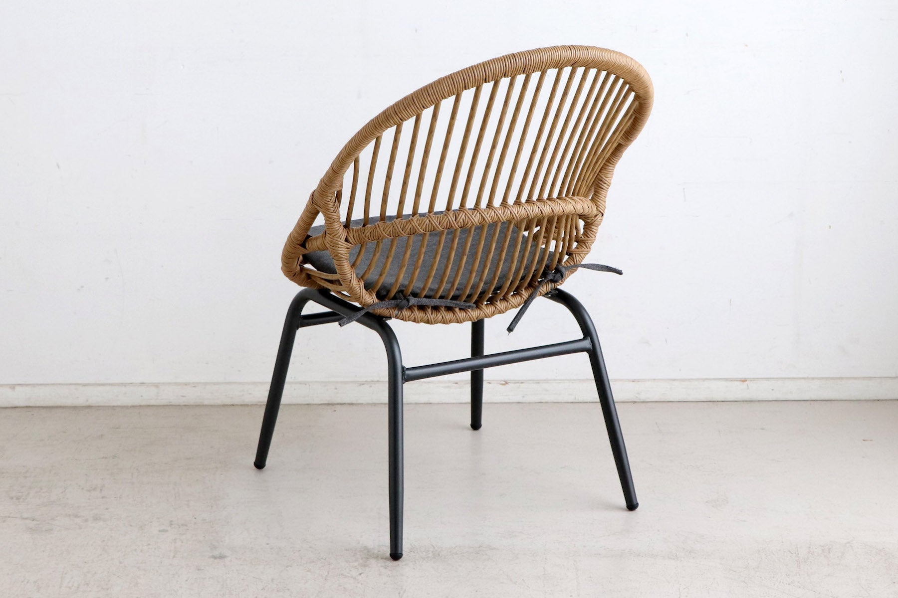 リゾネア オーバルチェア