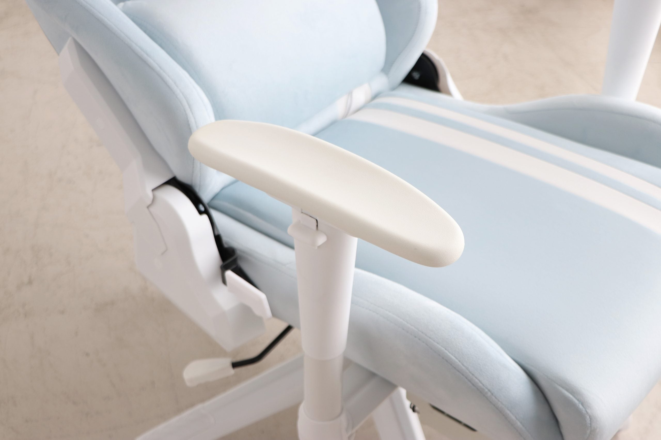 SeAGA girl ゲーミングチェア