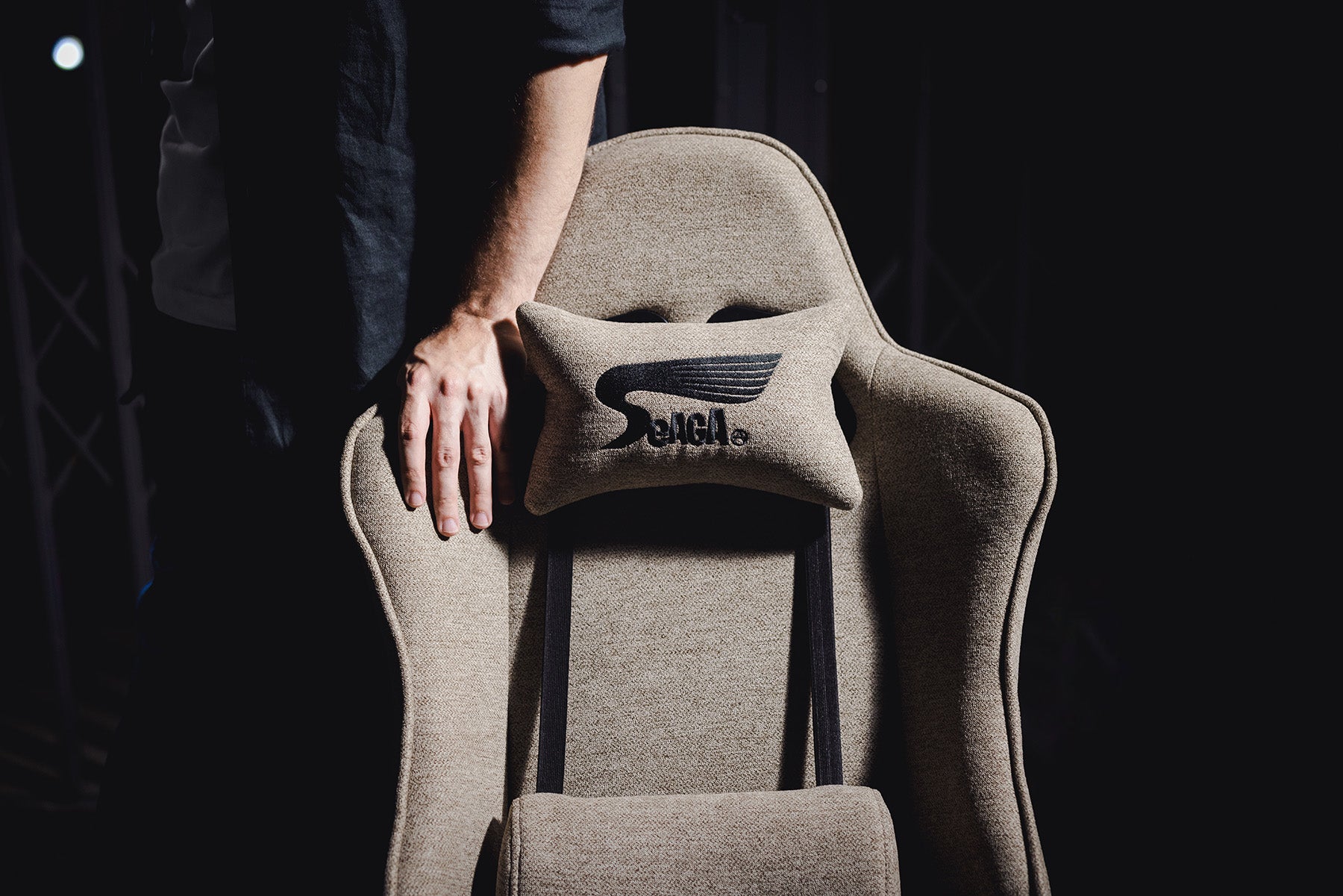 SeAGA-04 ゲーミングチェア