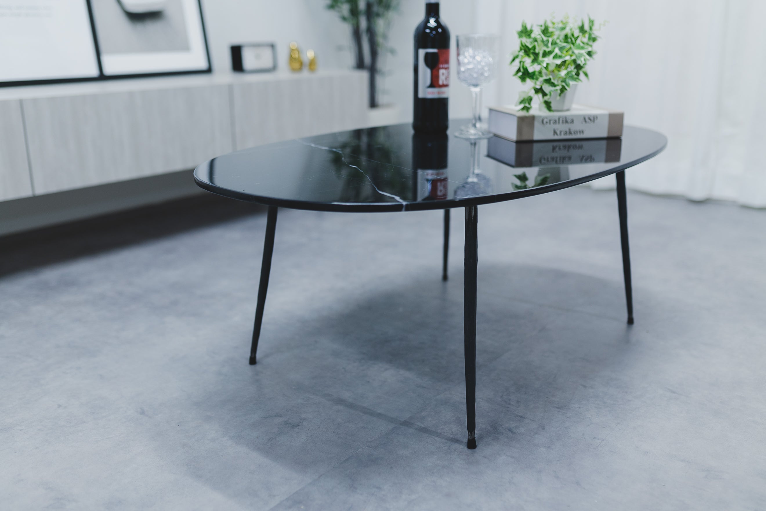 チケ リビングテーブル