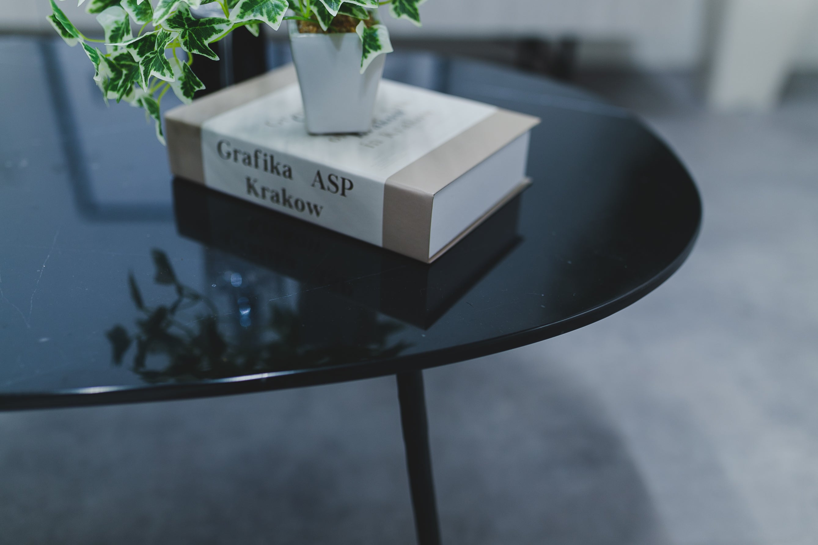 チケ リビングテーブル