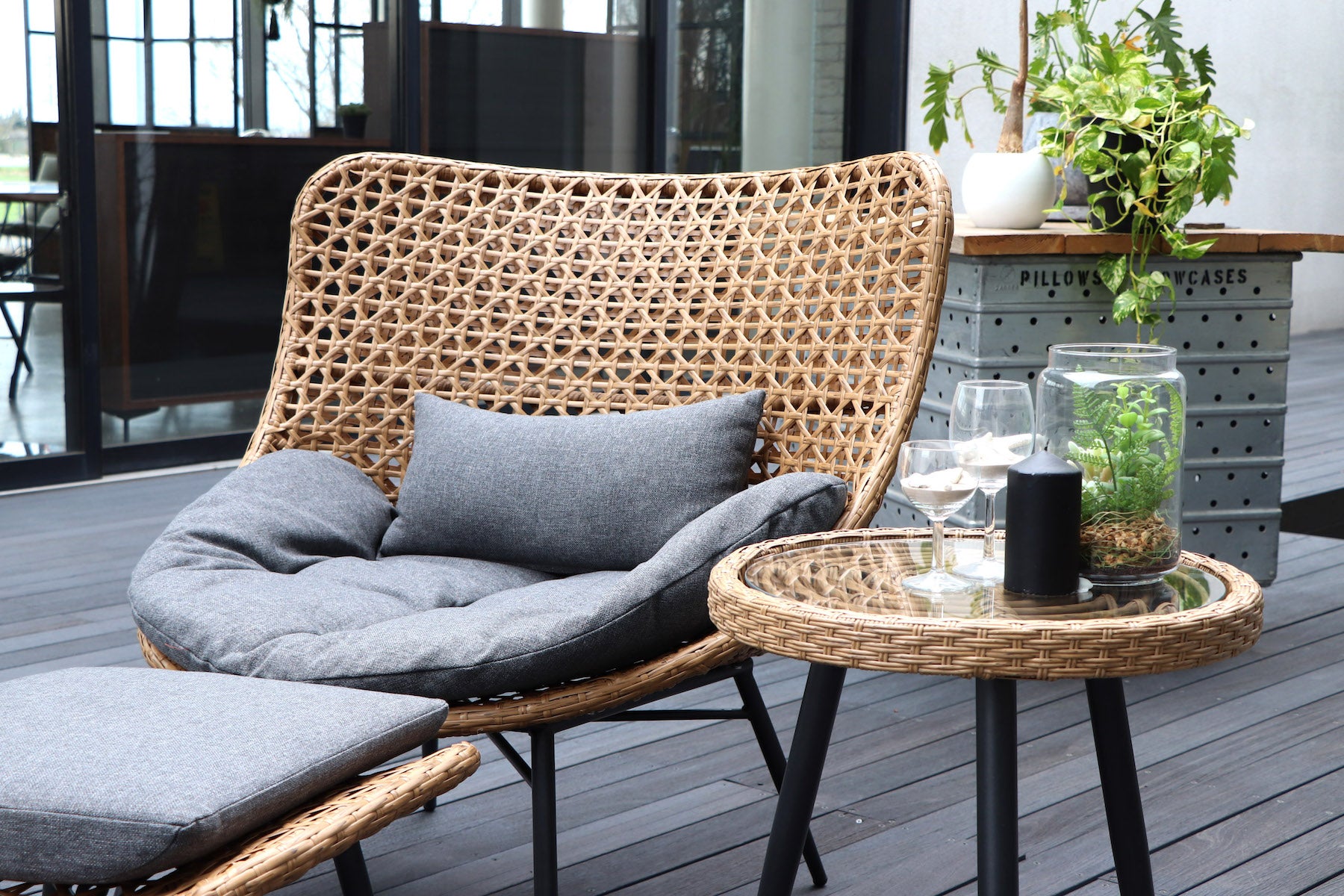 リゾネア サイドテーブル