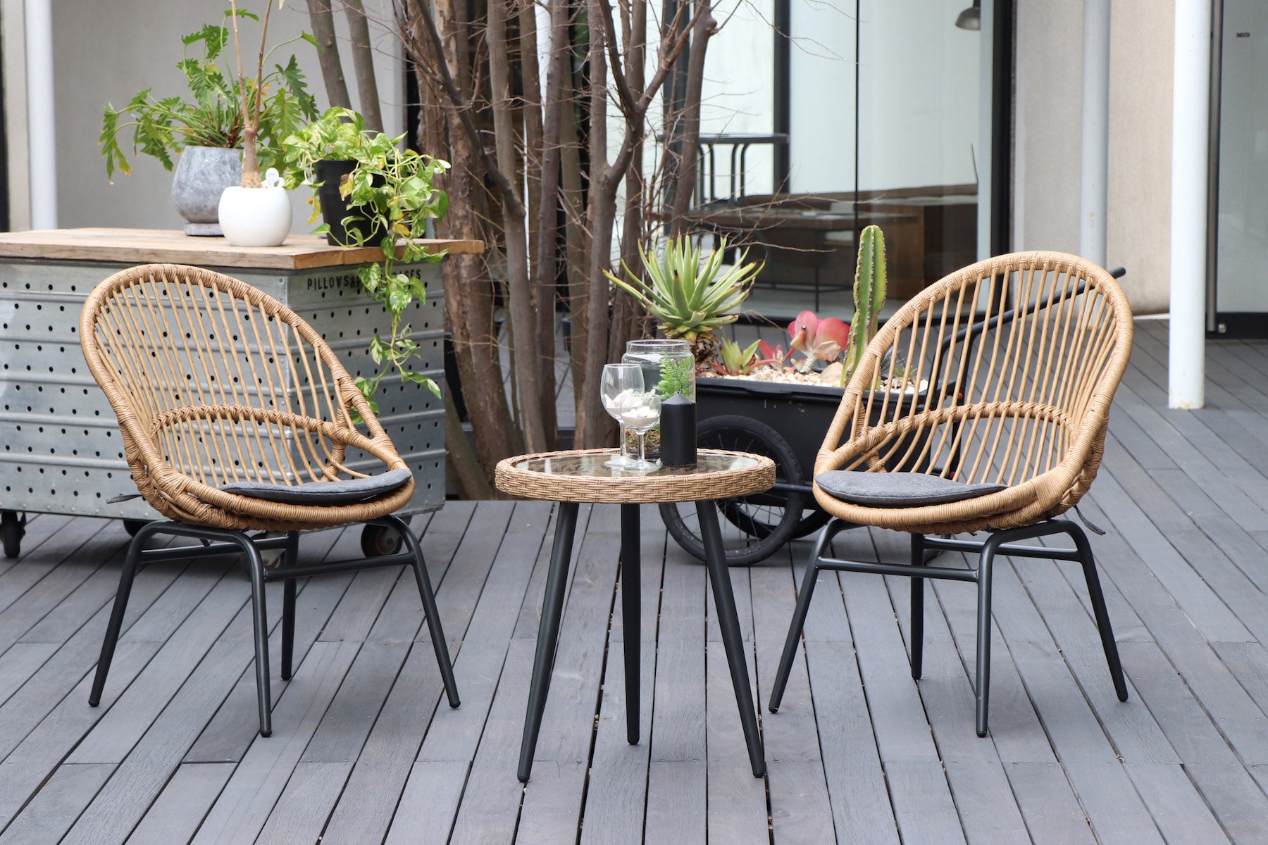 リゾネア オーバルチェア