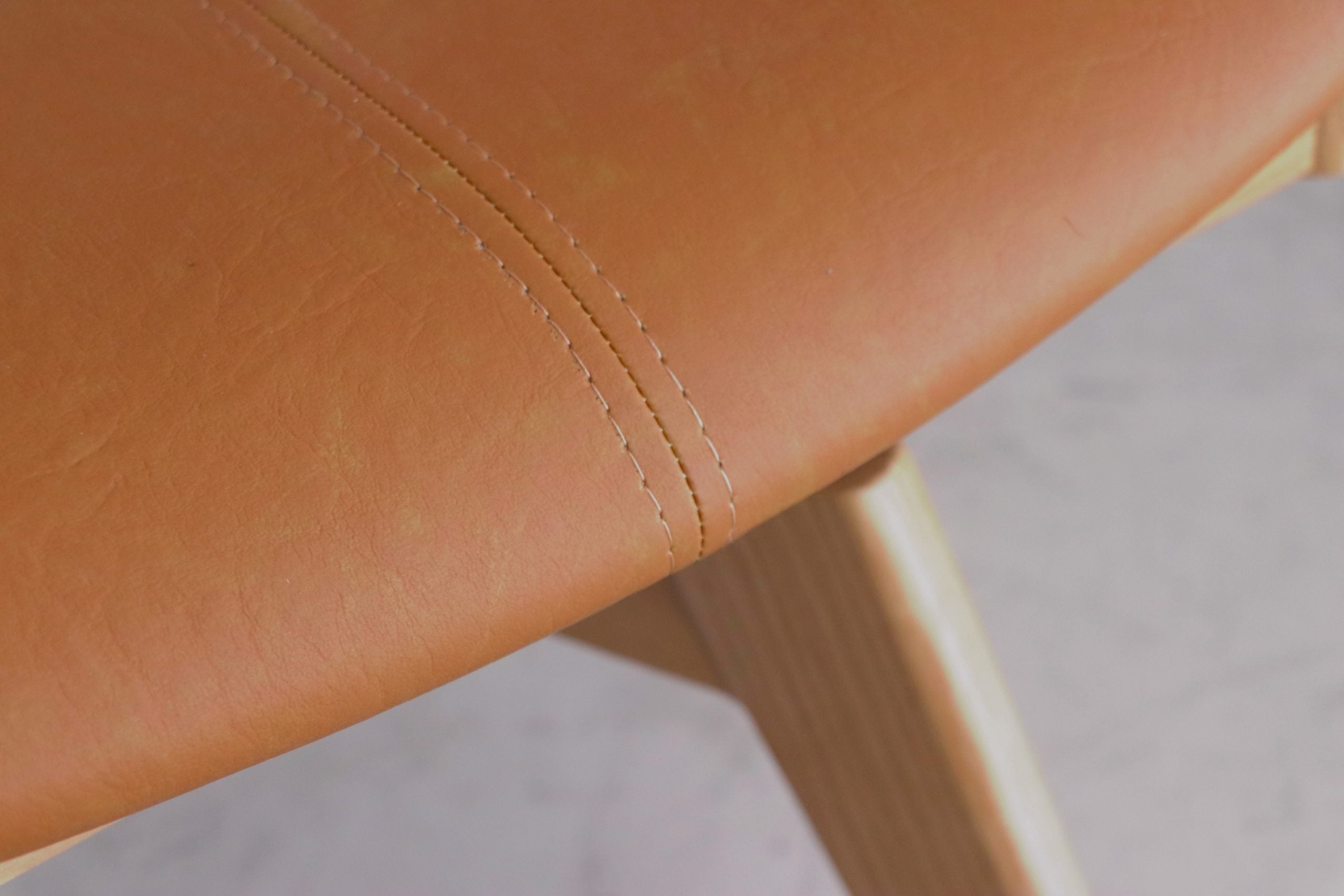 YT-010 回転チェア