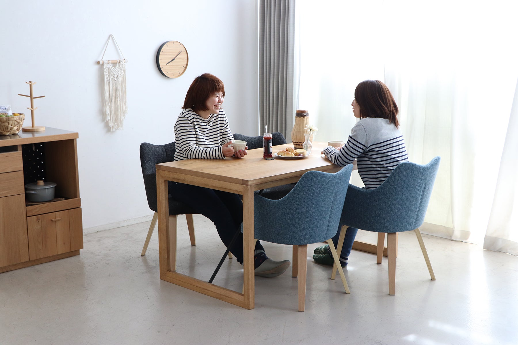 ハウタ 140ダイニングテーブル