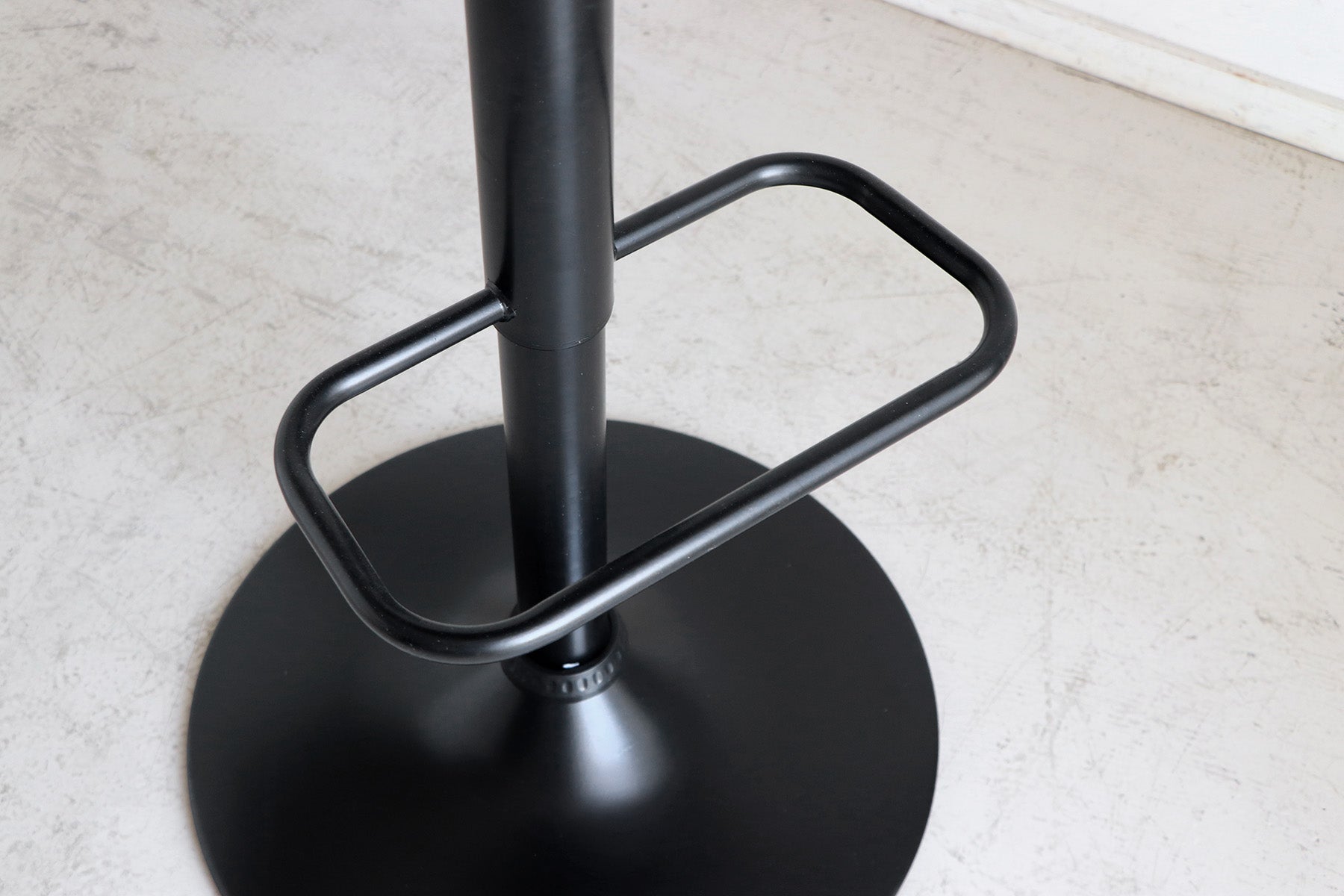 ルシア バーチェア