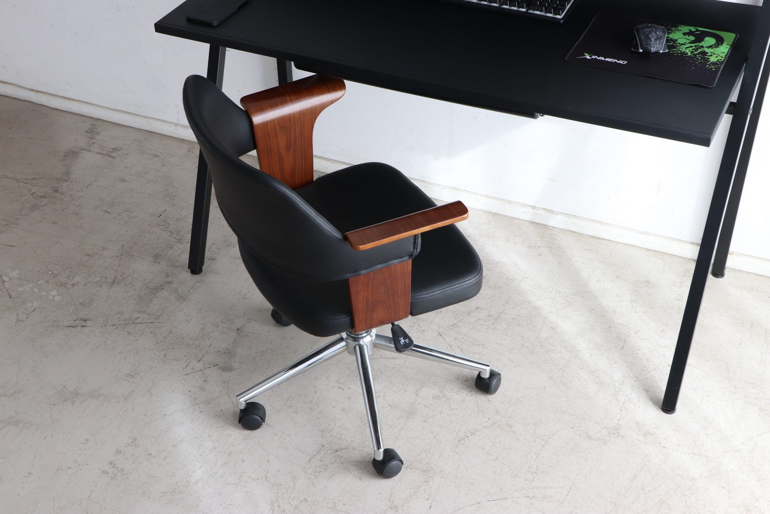 エイル オフィスチェア