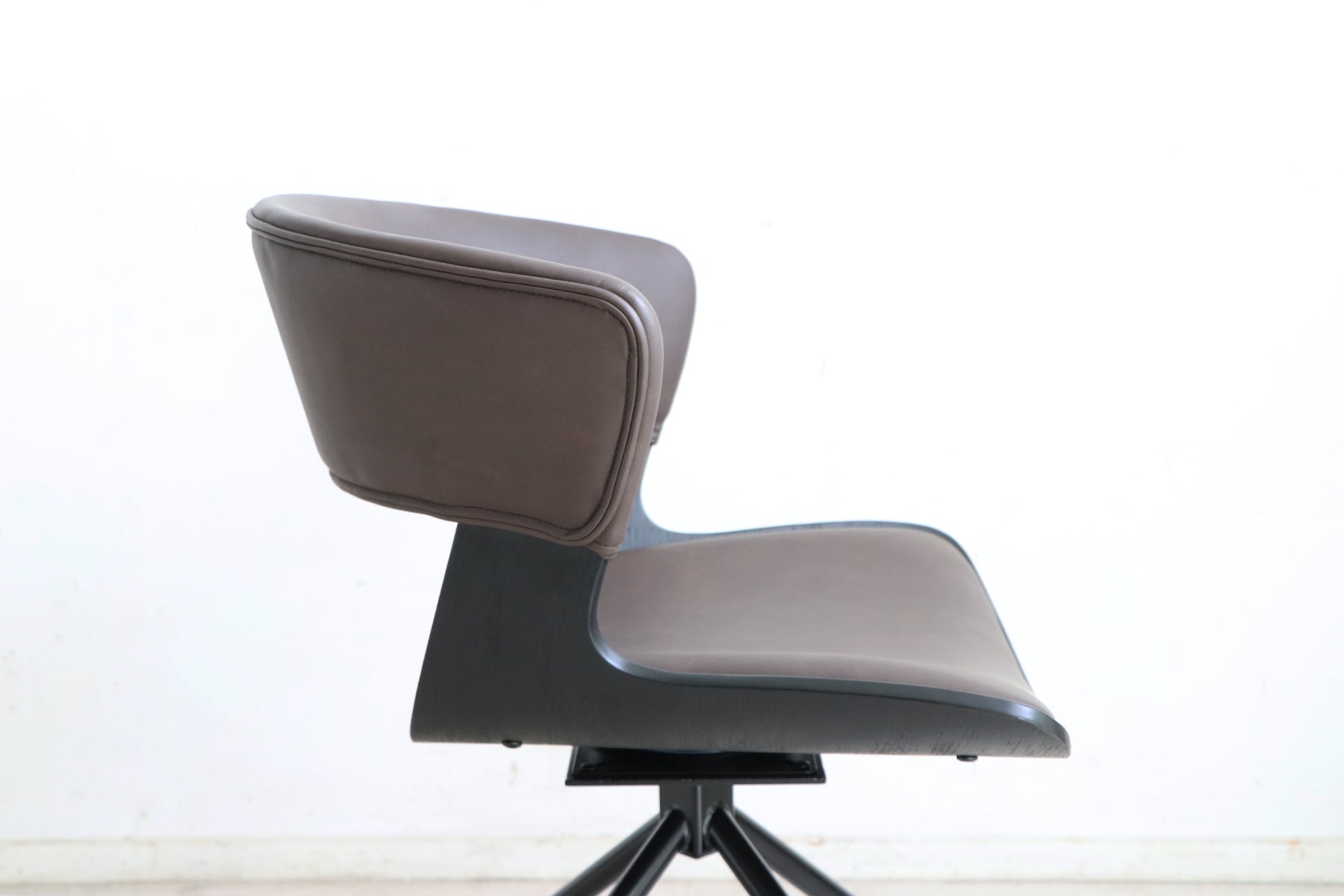 TMルシア ラウンドチェア