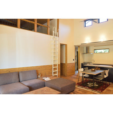 イーズ オットマン