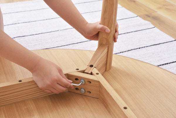 カラメリ 円形 ダイニングテーブル