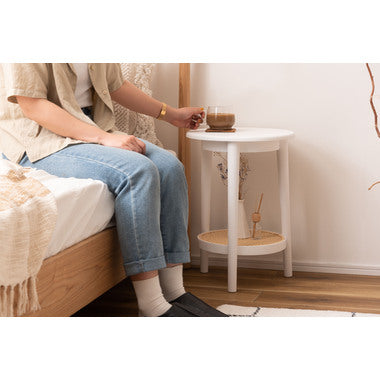 サイドテーブル