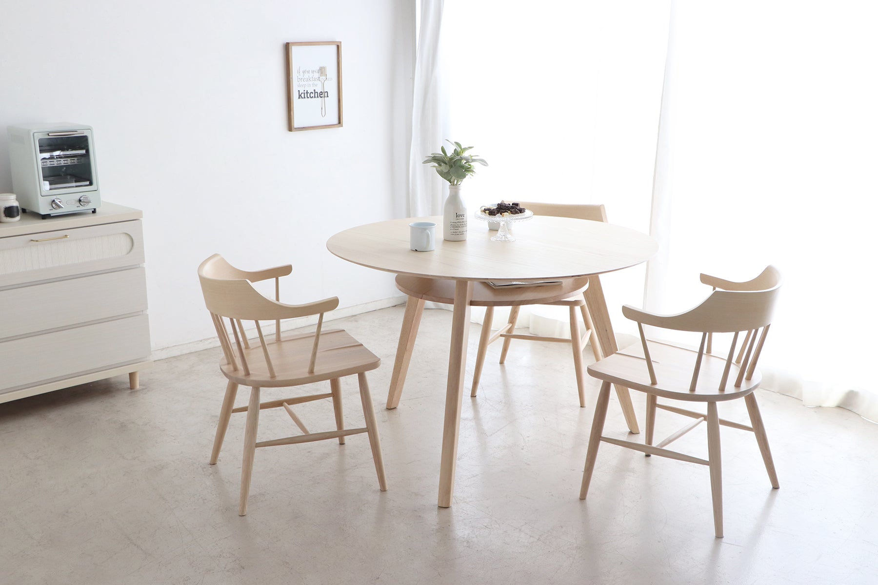 シロカ 110円形ダイニングテーブル