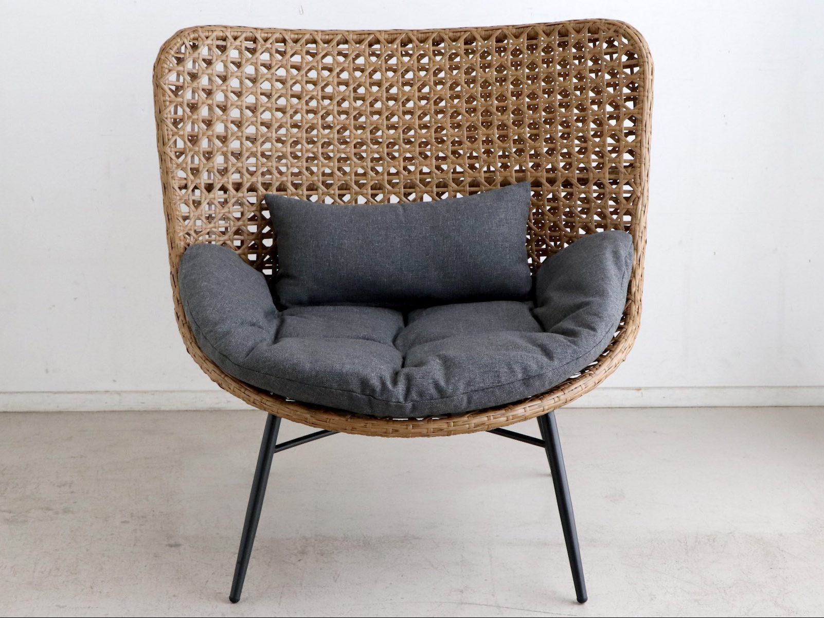 リゾネア パーソナルチェア オットマン付き