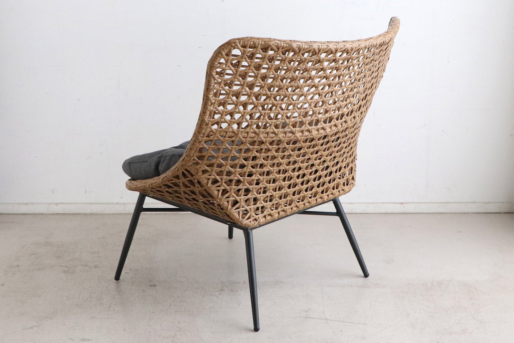 リゾネア パーソナルチェア オットマン付き