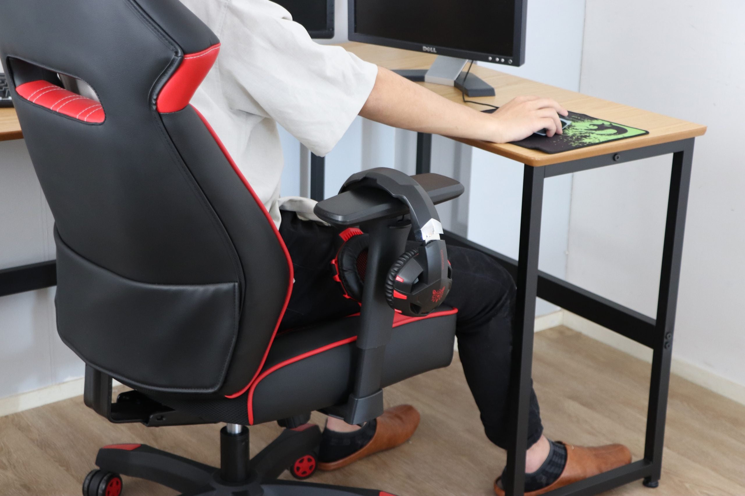 SeAGA-05 ゲーミングチェア