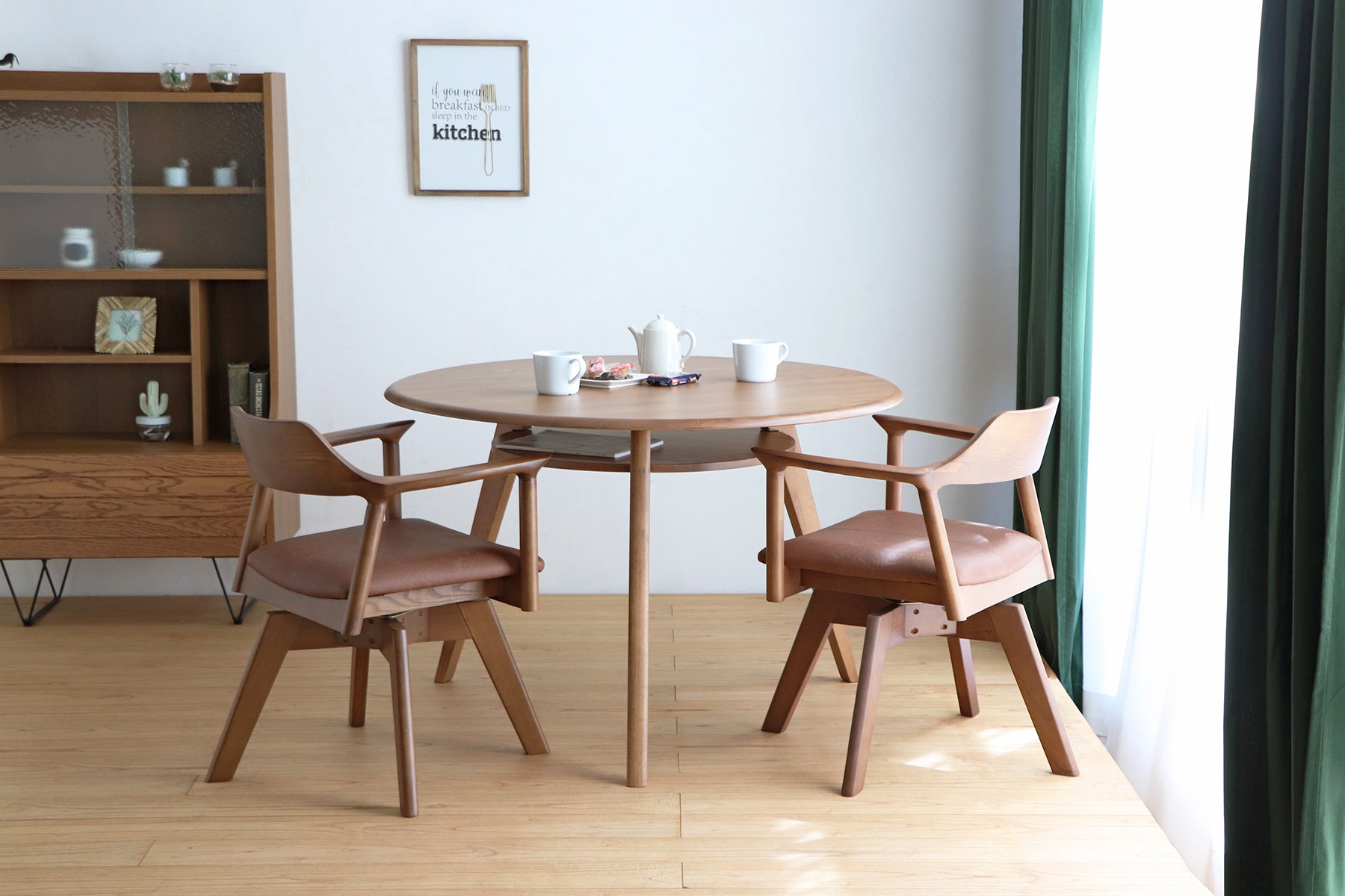 リガラ 110円形ダイニングテーブル