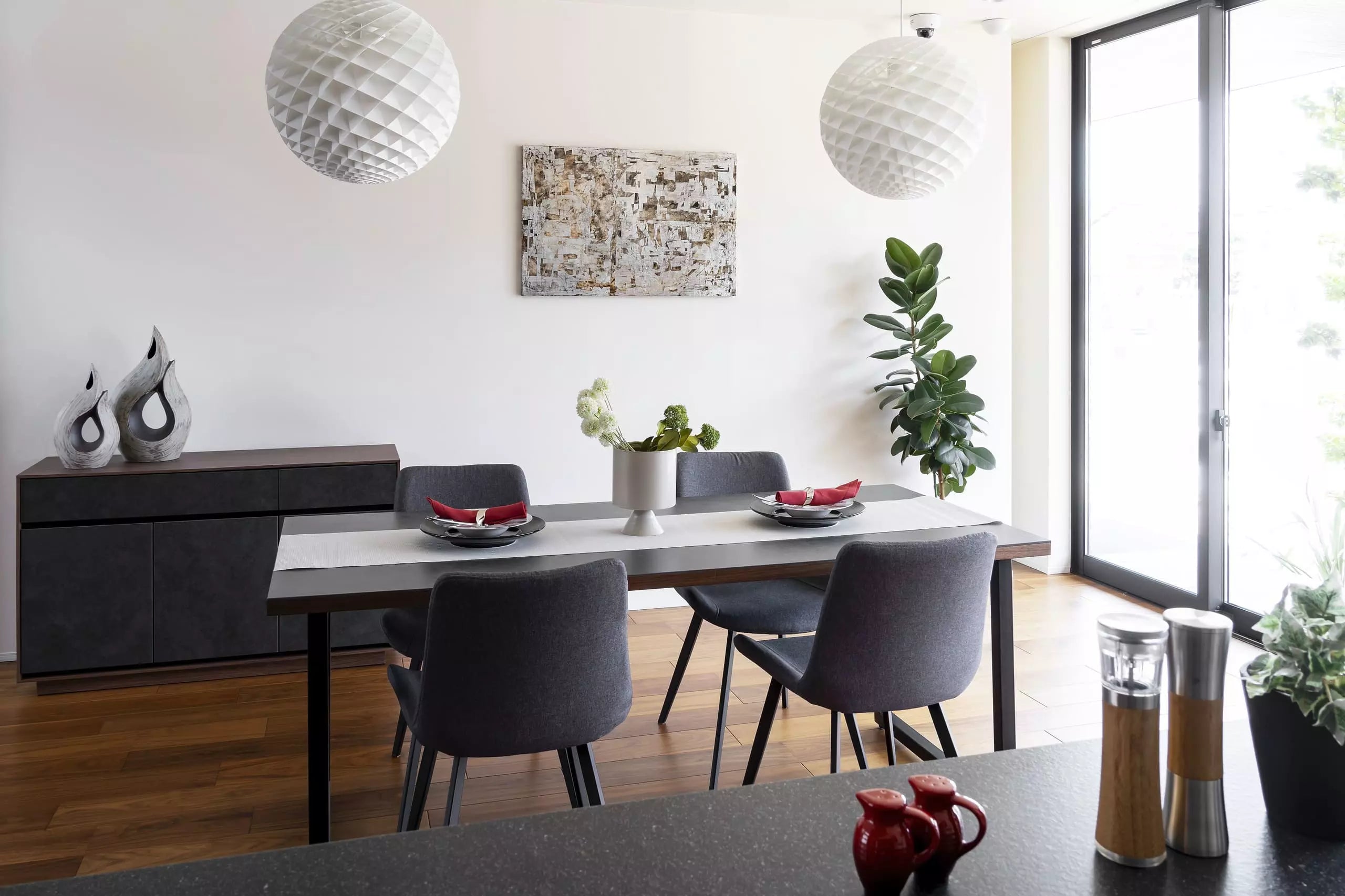 ラマ ダイニングテーブル